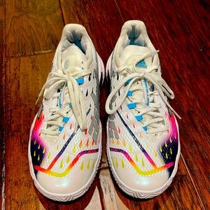 Adidas barricade tennis shoes size 7.5